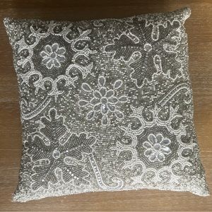 Holiday Pillow. 14” square.